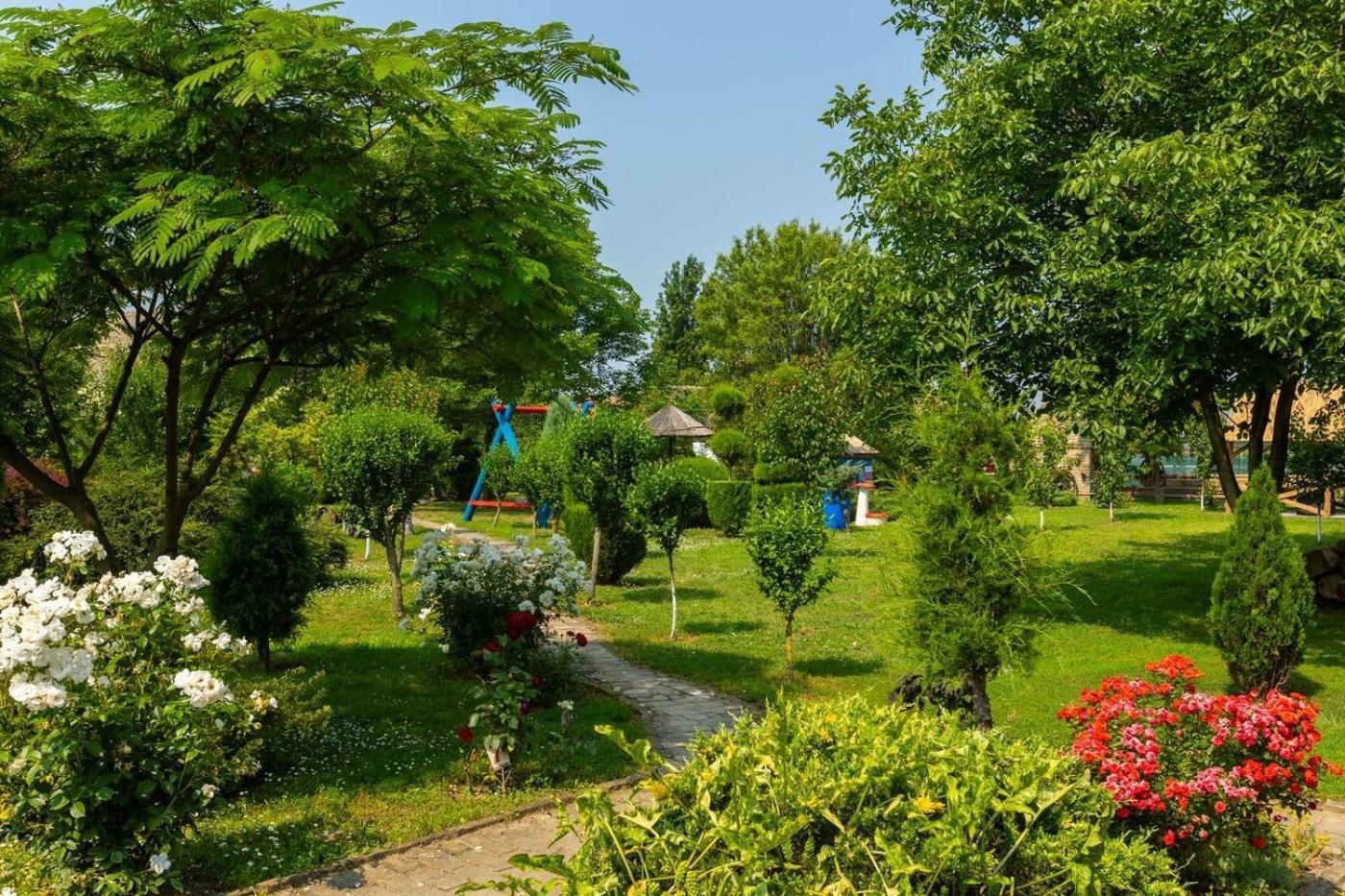 Salas Vujic Becej Экстерьер фото